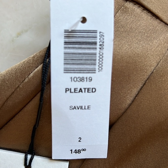 Aritzia- Babaton Pleated Satin Pants, size 2, dress up or down 🍸💕👌🏼 NWT - Picture 10 of 10